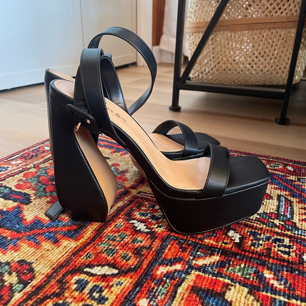 Lulus “Lorio Black Platform Square Toe Ankle Strap High Heel Sandals”